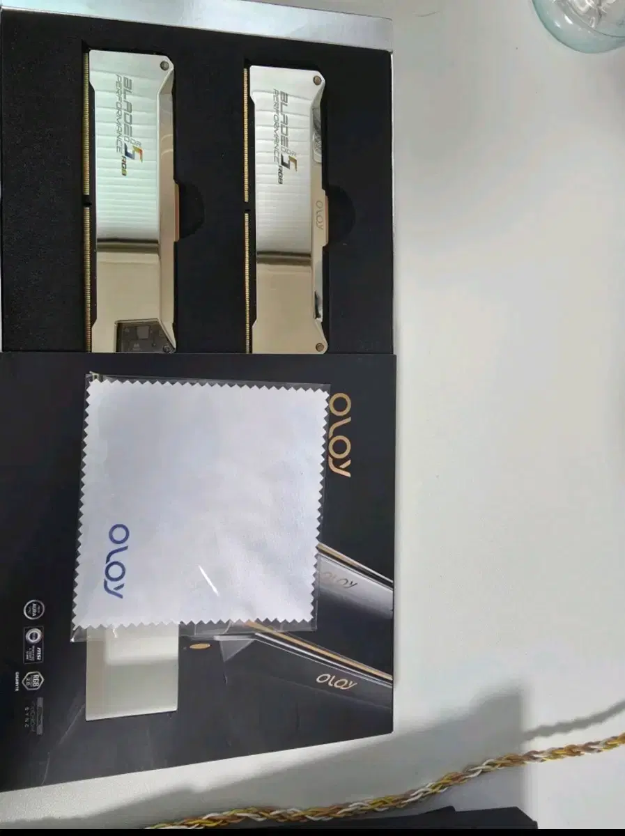 OLOYDDR5-6000 CL32 BLADE RGB MIRROR 32x2